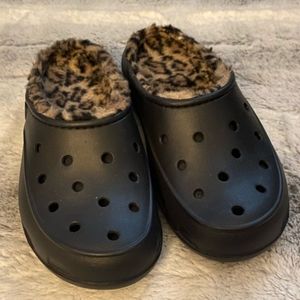 Women's Crocs Freesail Leopard Fuzz-Lined Clogs